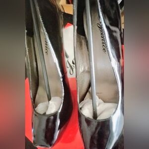 Janice Black Patent leather Heels Size 8. Sexy Heels!